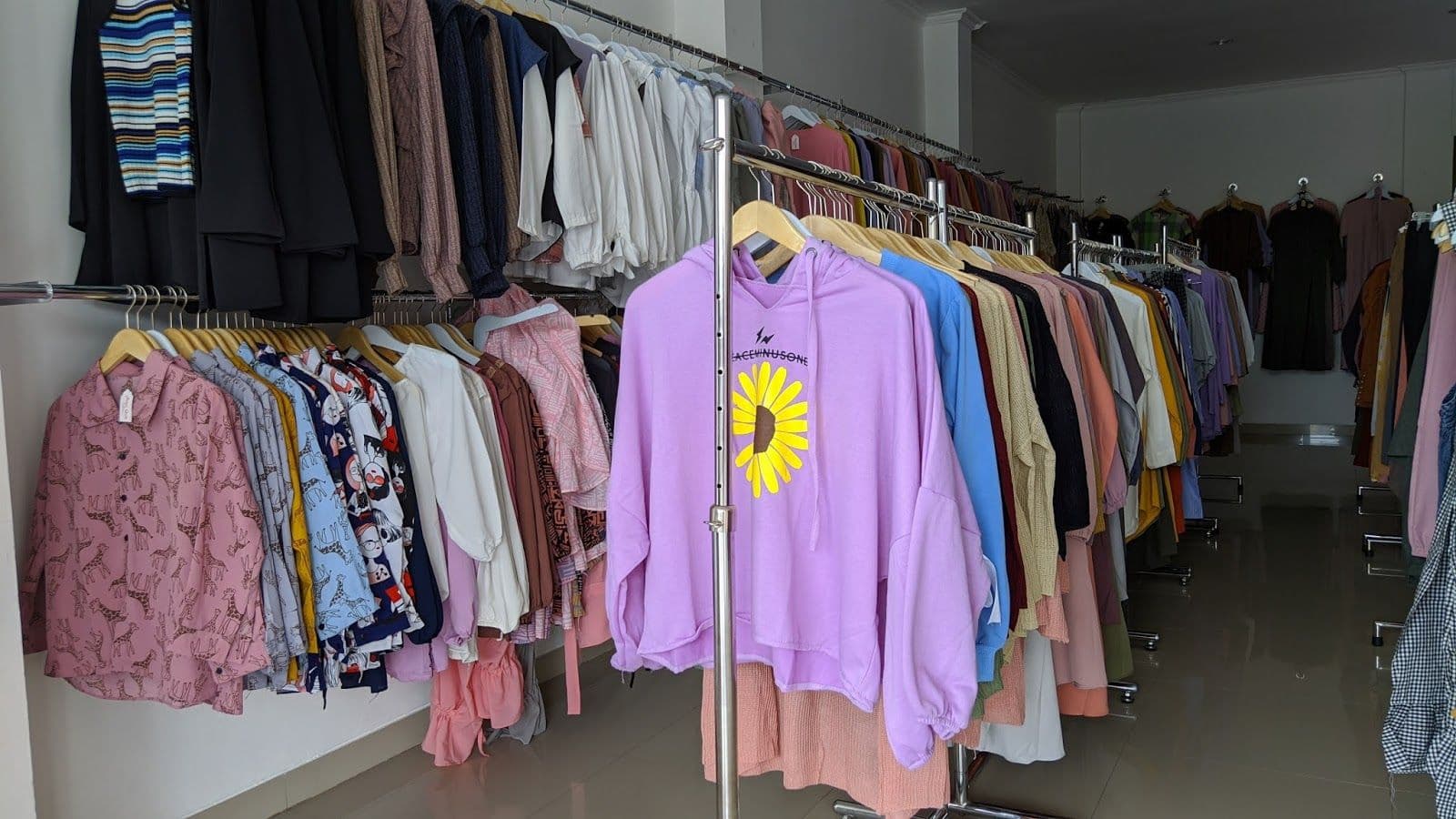 Gallery main image